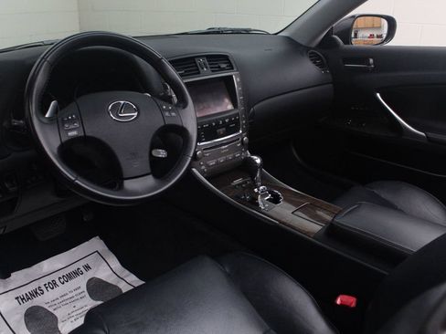 Used 2010 Lexus IS 250C w/ Luxury Pkg RWD image 5