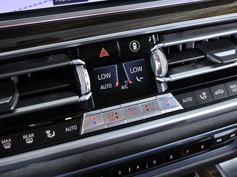 Used 2019 BMW X5 xDrive50i AWD/4WD image 15
