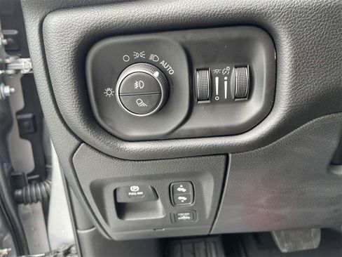 New 2026 RAM 1500 Laramie w/ Night Edition image 12