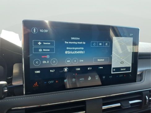 Used 2024 Lincoln Corsair AWD w/ Equipment Group 101A image 16