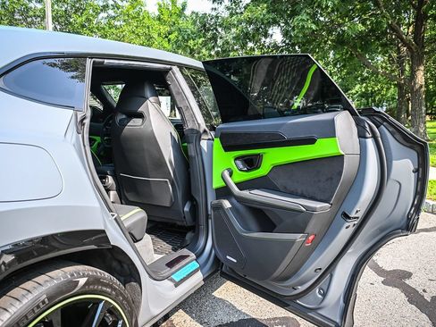 Used 2024 Lamborghini Urus S AWD/4WD image 26