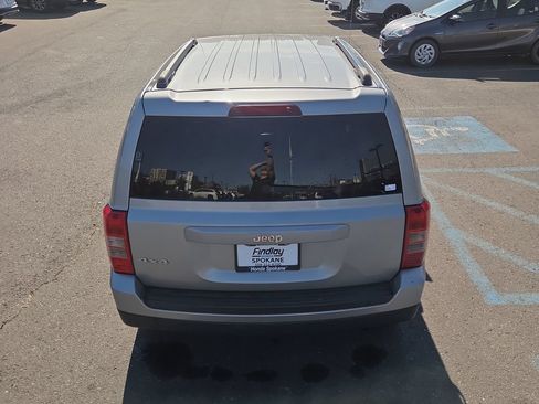 Used 2015 Jeep Patriot Sport AWD/4WD image 10
