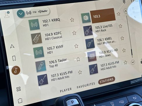 New 2026 Land Rover Defender 110 X-Dynamic SE image 18