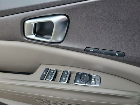 New 2026 Kia Carnival EX image 19