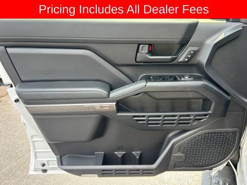 Used 2026 Toyota 4Runner TRD Off-Road Premium AWD/4WD image 3