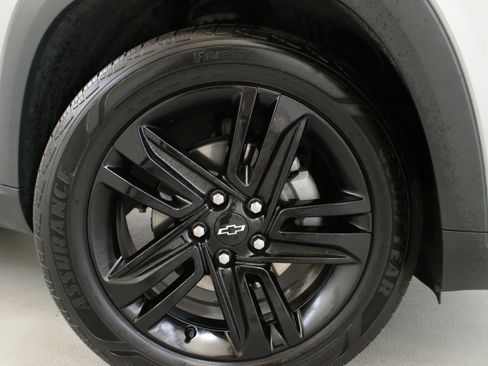 Used 2024 Chevrolet Trax ACTIV w/ Sunroof Package FWD image 33