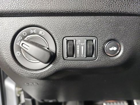 Certified 2023 Chrysler 300 Touring w/ Sport Appearance Package image 15