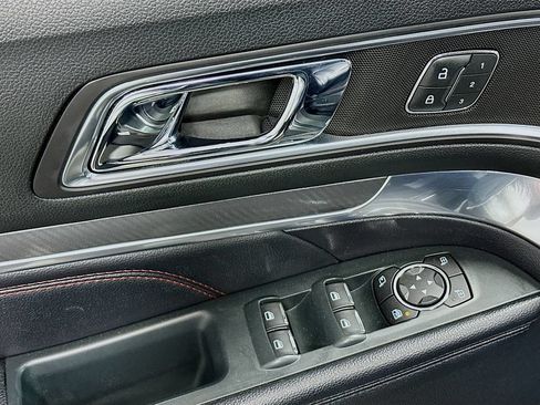 Used 2019 Ford Explorer Sport w/ Equipment Group 401A AWD/4WD image 21