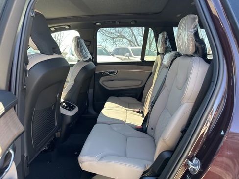 New 2026 Volvo XC90 B6 Plus w/ Protection Package Premier AWD/4WD image 12
