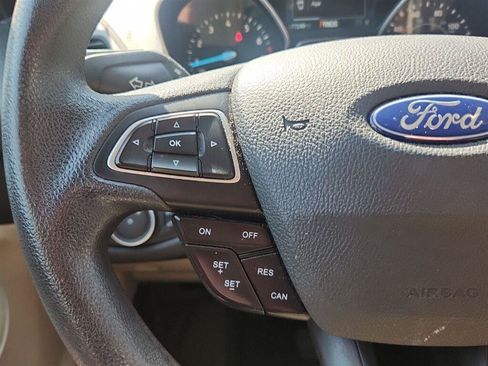 Used 2018 Ford Escape SE FWD image 14