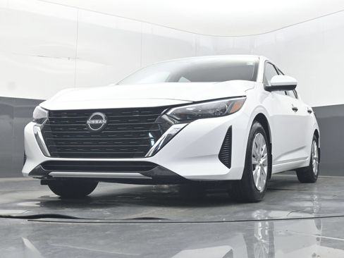 Certified 2025 Nissan Sentra S FWD image 26