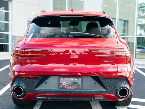 Used 2025 Genesis GV70 3.5T Sport w/ Sport Prestige Package AWD/4WD image 17