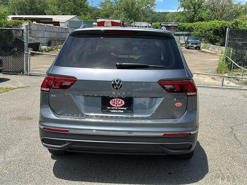 Used 2023 Volkswagen Tiguan SE AWD/4WD image 5