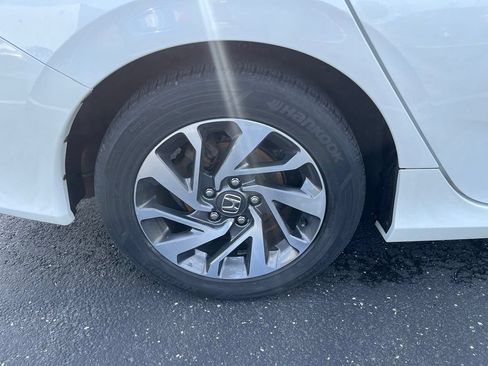 Used 2016 Honda Civic EX image 30