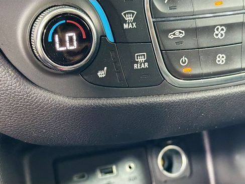 Used 2020 Chevrolet Equinox LT w/ Driver Convenience Package FWD image 20