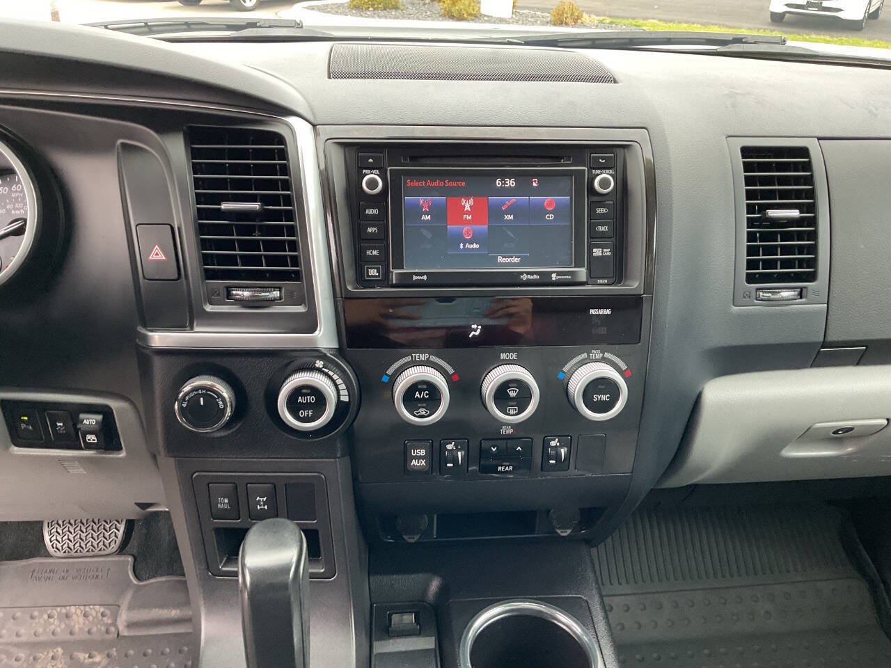 Used 2018 Toyota Sequoia Limited w/ Safety & Convenience Package AWD/4WD image 27