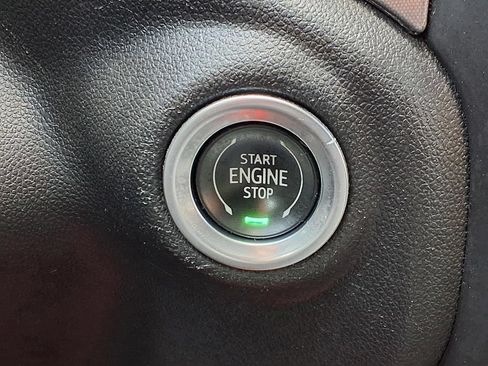 Used 2022 GMC Sierra 1500 Elevation RWD image 8