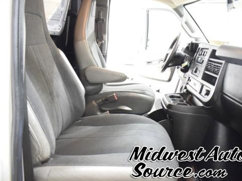 Used 2020 GMC Savana 2500 w/ Driver Convenience Package image 31