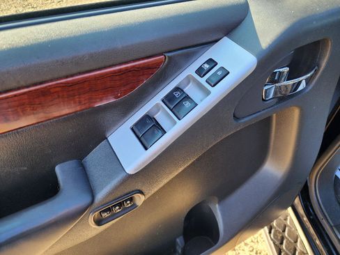 Used 2012 Nissan Pathfinder LE image 20