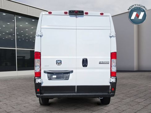 Used 2023 RAM ProMaster 2500 FWD image 4