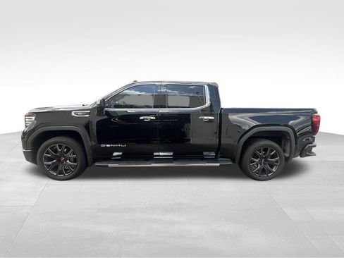 Used 2023 GMC Sierra 1500 Denali w/ Technology Package AWD/4WD image 3