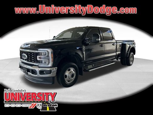 Used 2024 Ford F350 Lariat image 1
