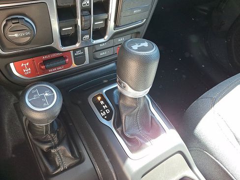 Used 2025 Jeep Wrangler Unlimited Sport S 4xe AWD/4WD image 15