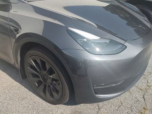 Used 2023 Tesla Model Y Long Range AWD/4WD image 10