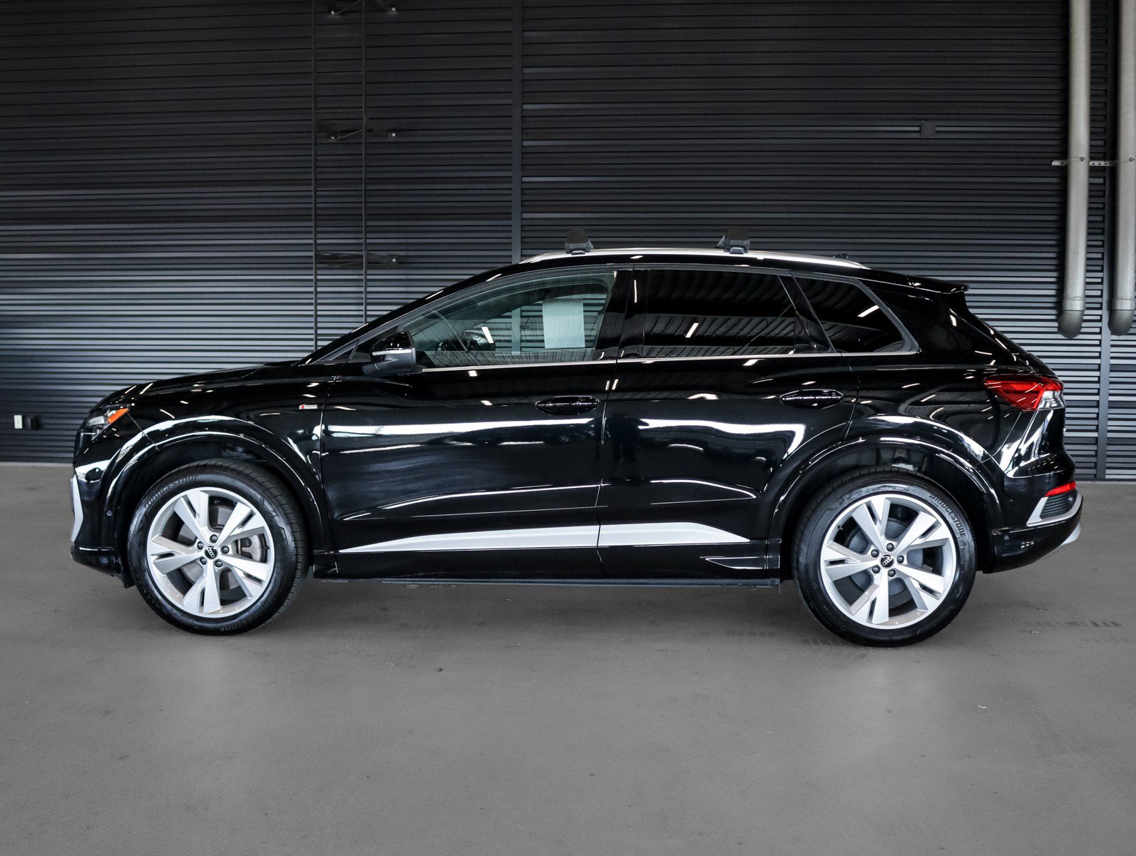 Used 2023 Audi Q4 e-tron Premium Plus w/ Premium Plus AWD/4WD image 14