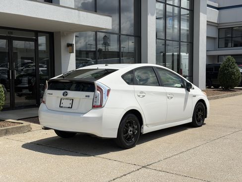 Used 2013 Toyota Prius Two FWD image 4