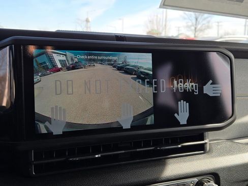 New 2025 Jeep Wrangler Sport S image 30