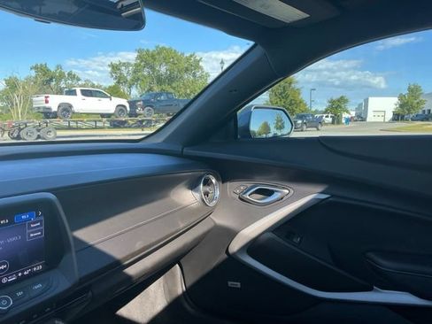 Used 2022 Chevrolet Camaro LT RWD image 25