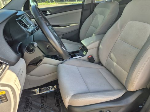 Used 2017 Hyundai Tucson Sport FWD image 23