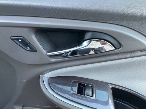 Used 2017 Chevrolet Malibu LS FWD image 11