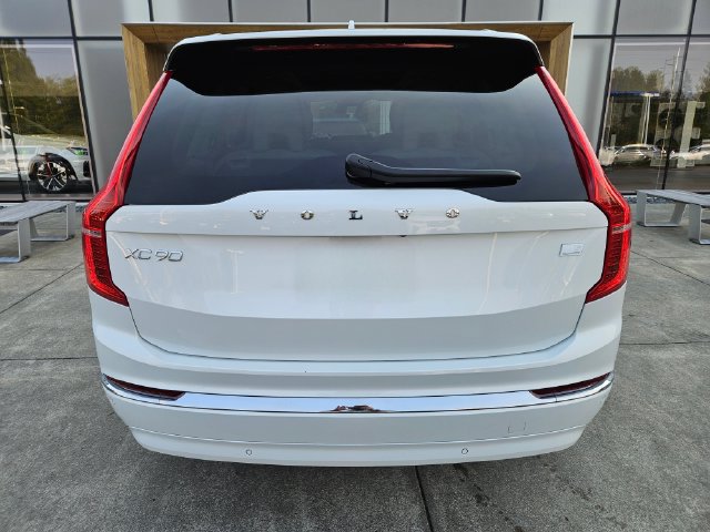 Certified 2023 Volvo XC90 T8 Plus AWD/4WD image 6