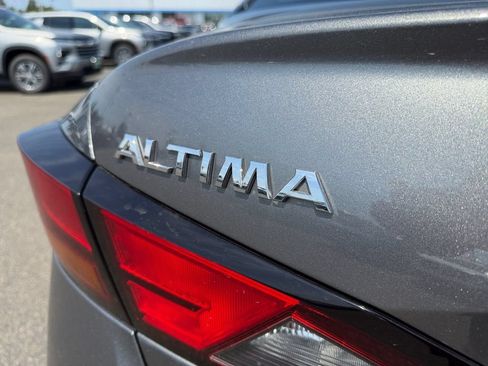 Used 2021 Nissan Altima 2.5 SR w/ SR Premium Package AWD/4WD image 35