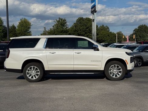 New 2025 Chevrolet Suburban Premier RWD image 2