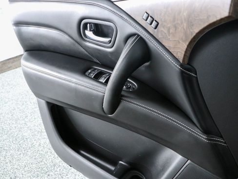 Used 2023 INFINITI QX80 Premium Select w/ All-Season Package AWD/4WD image 24