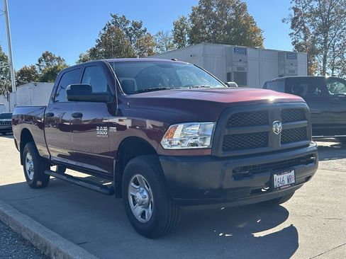 Used 2018 RAM 3500 Tradesman w/ Popular Equipment Group image 4