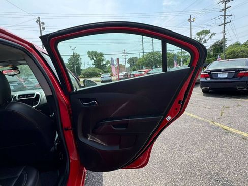 Used 2020 Chevrolet Sonic Premier FWD image 15