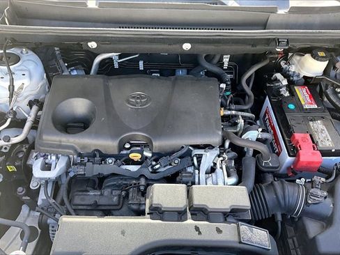 Used 2020 Toyota RAV4 XLE image 11