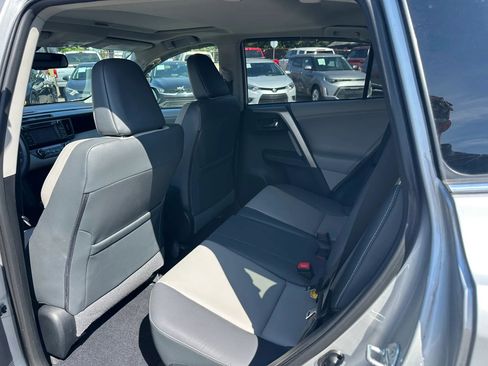 Used 2013 Toyota RAV4 Limited FWD image 19