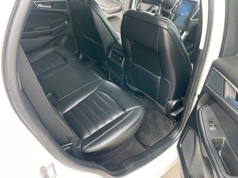 Used 2024 Ford Edge SEL w/ Convenience Package AWD/4WD image 9