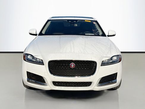 Used 2018 Jaguar XF Prestige image 8