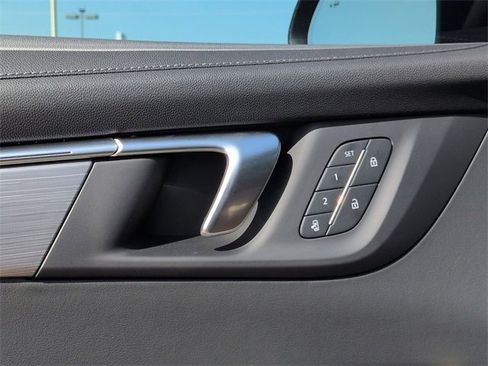 New 2026 Buick Enclave Preferred w/ Power Package image 21