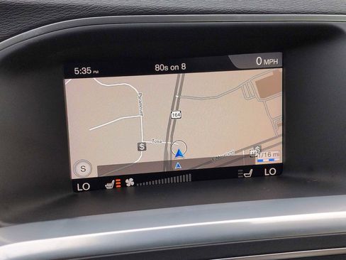 Used 2017 Volvo S60 T5 Inscription Platinum image 28