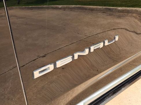 Used 2023 GMC Yukon XL Denali w/ LPO, Floor Liner Package AWD/4WD image 12
