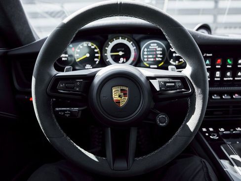 Used 2022 Porsche 911 GT3 image 45