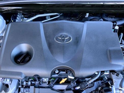 Used 2023 Toyota Camry SE image 31