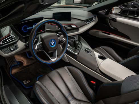 Used 2019 BMW i8 Roadster AWD/4WD image 11